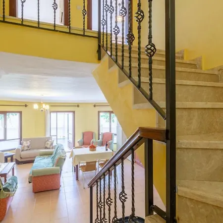 Villa Poppy